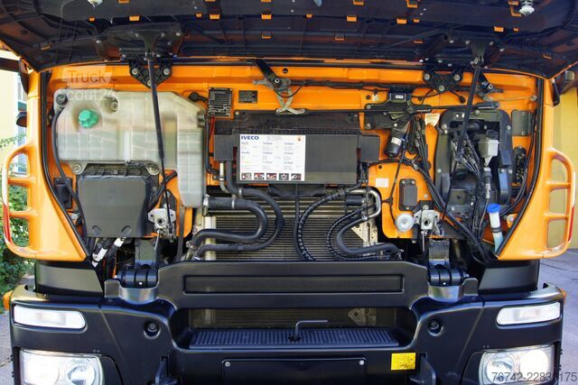 Hákový nosič kontejnerů Iveco 190T33 TRAKKER 4x4/ MARREL/ HMF 835/Euro5/ Winterdienst