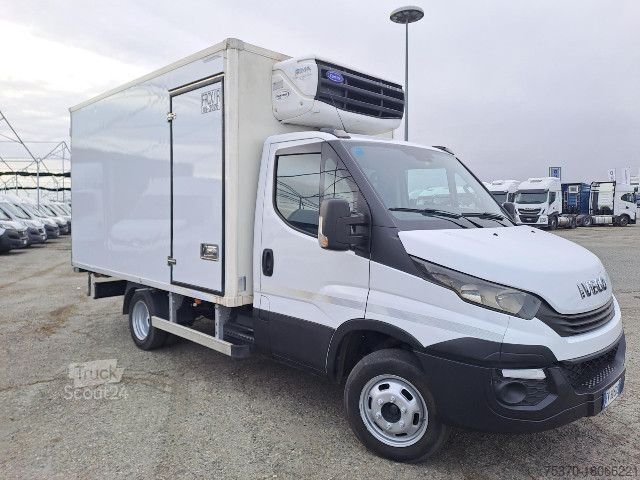 Fourgon isotherme frigorifique IVECO 50C15
