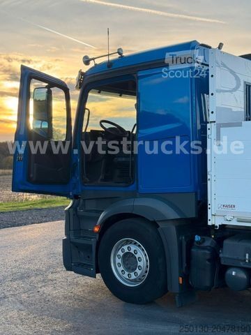 Φορτηγό πλατφόρμα με μουσαμά MERCEDES-BENZ Actros MP5 2545 Palfinger + Krone AZ18