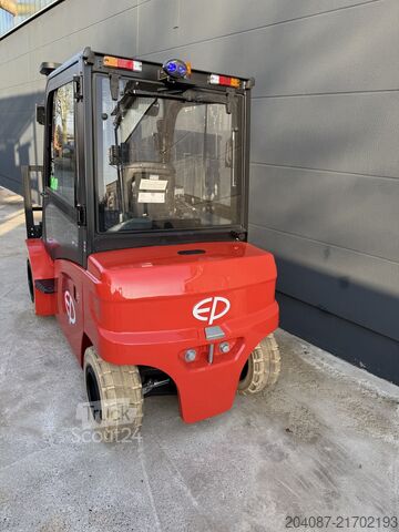 Gabelstapler EP CPD50L1  Lithium Ionen Triplex