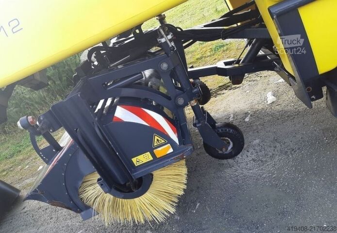 Komunalne maszyny sprzątające Schmidt TSS 122, Like NEW