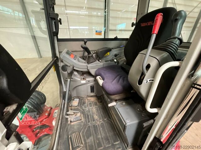  Takeuchi TB 325 R