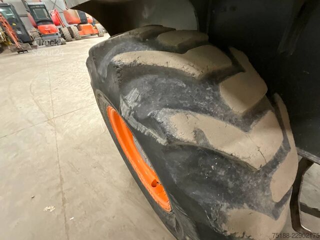  Ausa D 600 APG