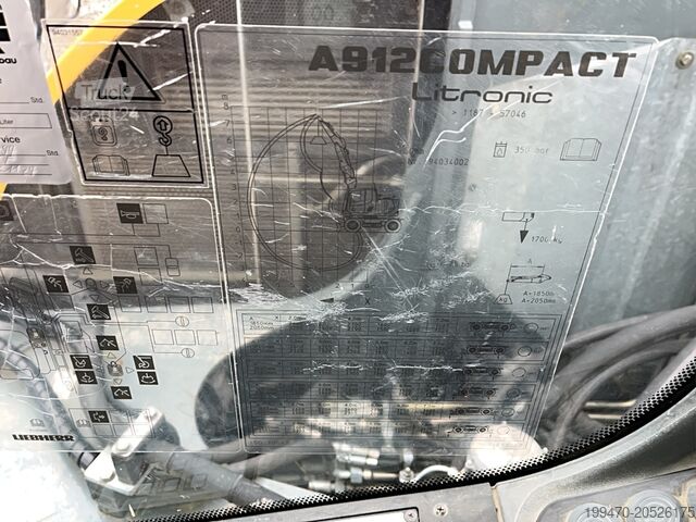 Excavadora móvil Liebherr A 912