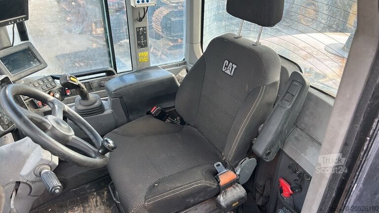 Wiellader Caterpillar 930M