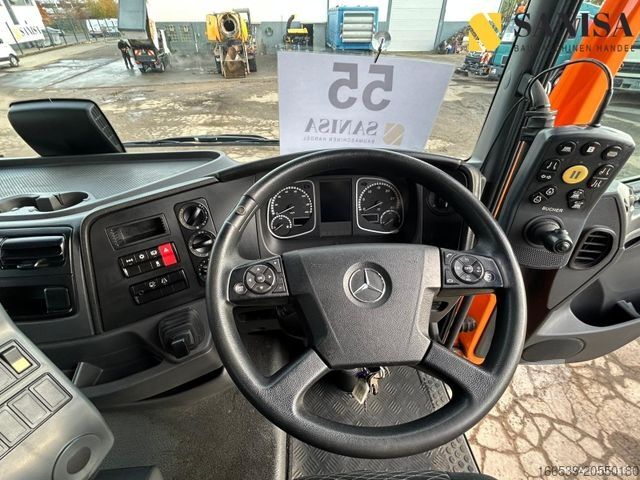 Gatusopmaskin MERCEDES-BENZ Atego 1318/Bucher CityFant 6000