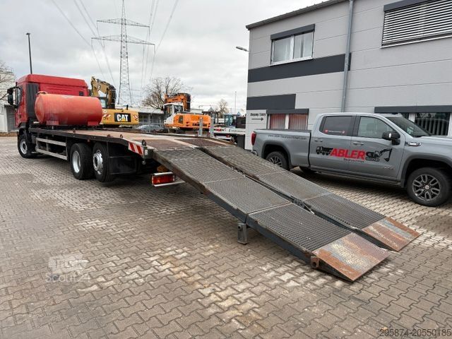 Camion transportator de autoturisme IVECO AS260S45Y Baumaschinentransporter Rampe Retarder