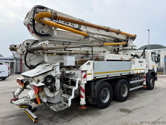 Bomba automática para hormigón SCANIA P 114-380