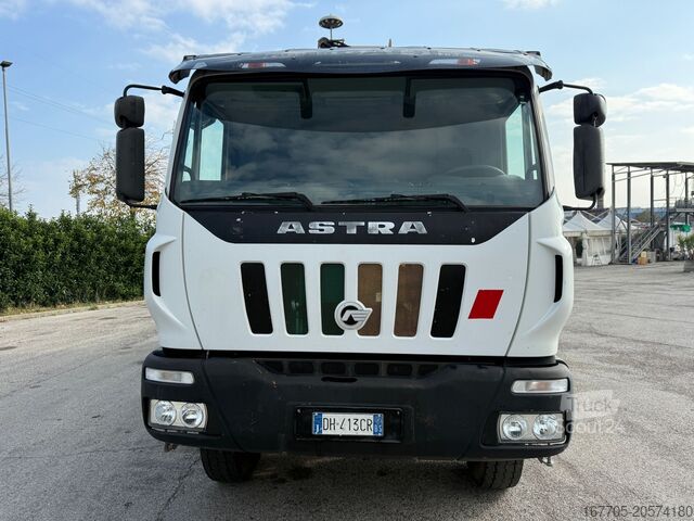 Autopompa per calcestruzzo Astra HD8 64.41-80