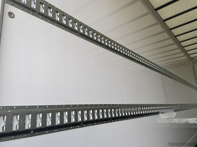 Kofferanhänger Möslein TKO 105 D 7m weiß  Tandem- Koffer, Durchladbar, -- Neufahrzeug --