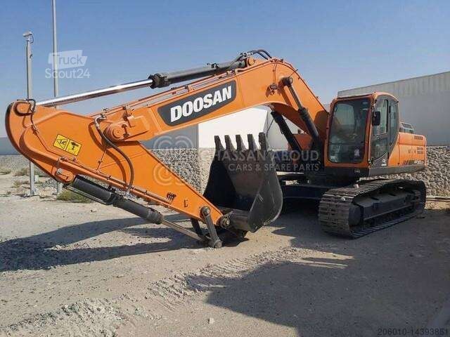 Track type excavator 