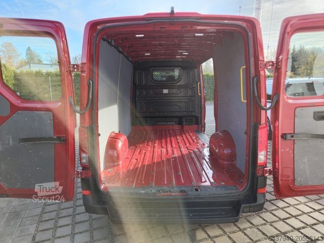 Furgoneta VOLKSWAGEN Crafter Kasten 35 FWD mittellang/Kamera/Navi/App