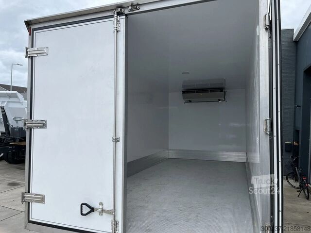Kyld/fryst transport Mercedes-Benz Atego 1725 4x4 Refrigerator Truck
