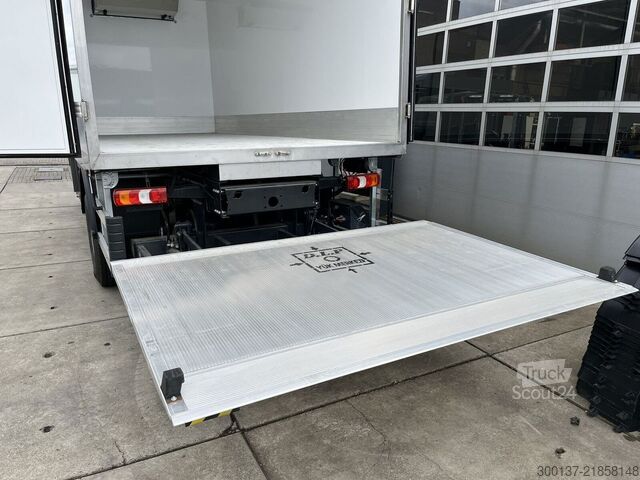 Kyld/fryst transport Mercedes-Benz Atego 1725 4x4 Refrigerator Truck
