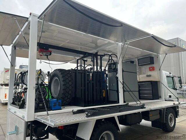Mercedes-Benz Atego 1725 Een 4x4-servicewagen Mercedes-Benz Atego 1725 A 4x4 Service Truck