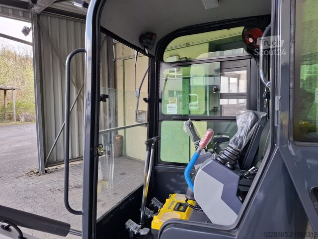 Minibagr 1,2t Kubota s nastavitelným podvozkem GERMAG mit Kubota Motor D722 BX12c