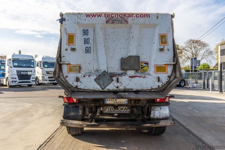 Kipper TECNOKAR HARDOX 26m3+BACHE