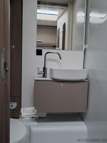 Caravana semiintegrada CARADO T 338 pro +