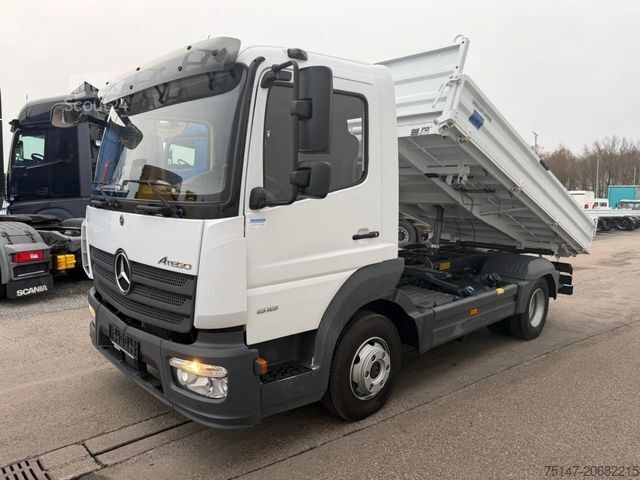 Three-way tipper van MERCEDES-BENZ 818 K Atego Meiller AHK Klima Euro6E 3 Sitzer