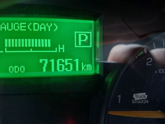 Dodávka s plachtovou bočnicou FUSO Canter 7C18 Klima LBW 1.000 kg Euro6E Edscha