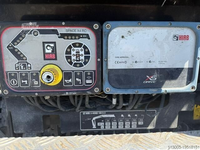 Abrollkipper Mercedes-Benz Arocs 3243 KN