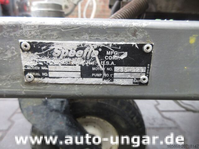 Obeležavanje puta ProSign Powrliner 6900 Graco 200HS Speeflow Eur