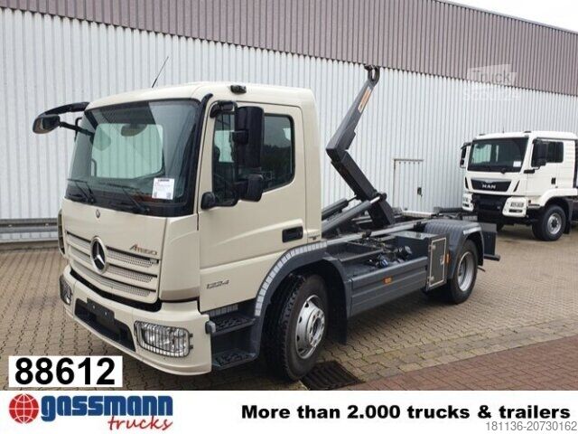 Контейнеровоз з гачком (рол-офф) Mercedes-Benz Atego 1224 K 4x2