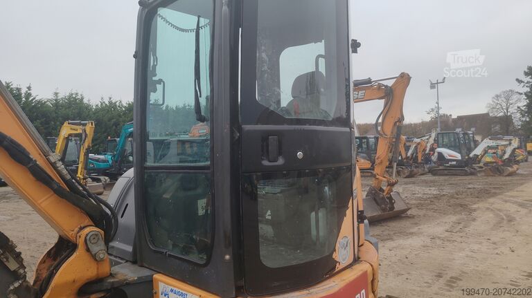 Minigrävare < 7t Case CX50B with 3 excavator buckets