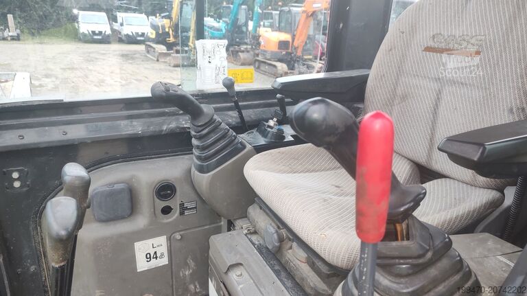 Minigrävare < 7t Case CX50B with 3 excavator buckets