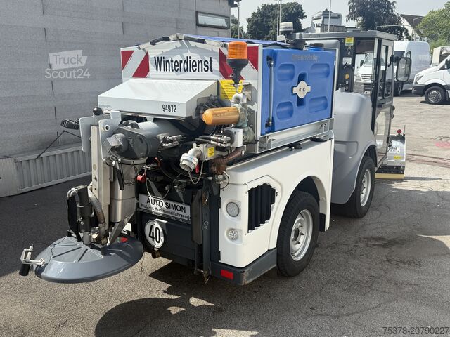 Echipamente pentru servicii de iarnă Hako Citymaster 1600 4x4 Kehrmasch.+Winterdie