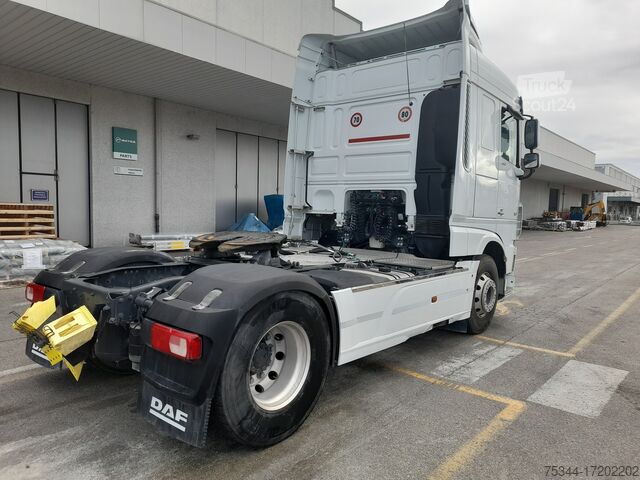 Standart traktör DAF XF 480