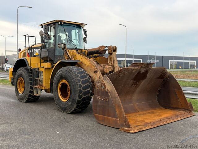 Chargeuse Caterpillar 972M