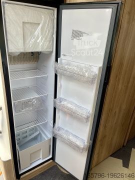 Half-integraal camper Eura Mobil Profila T 720 EB Mondial Edition Edition 101  Preisvorteil!!!