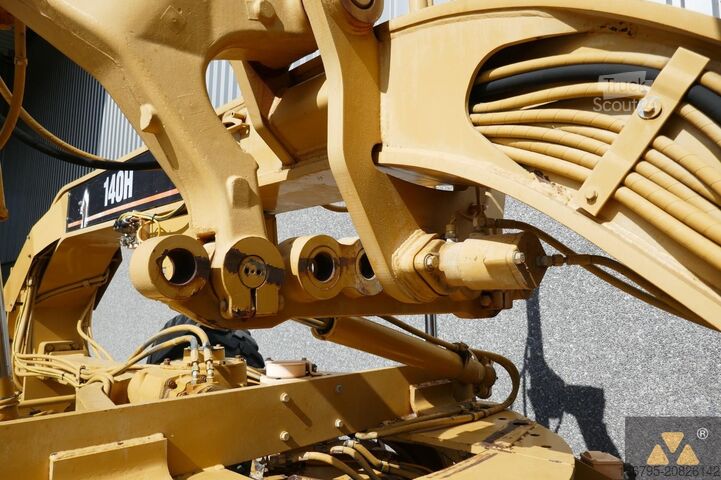 Grader Caterpillar 140H