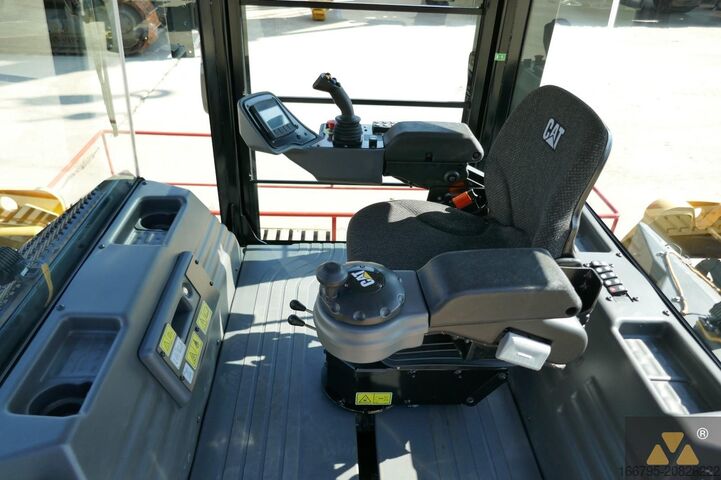 Tandemrol Caterpillar CB10