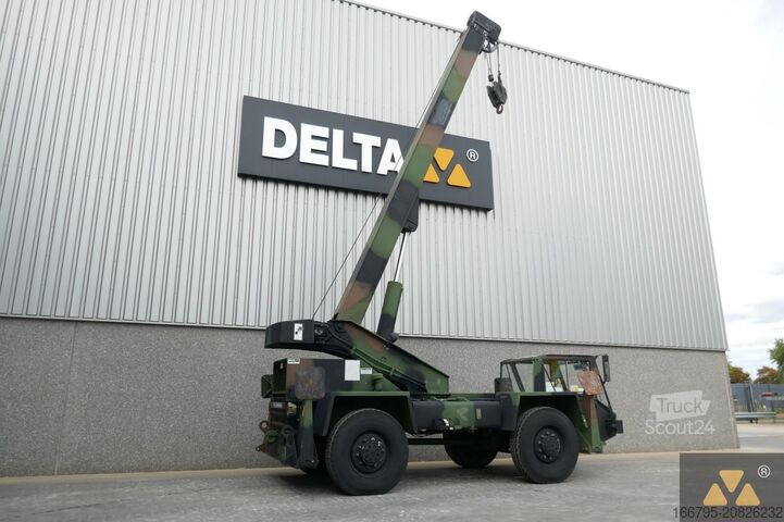 Grua para terrenos acidentados Terex LRT110 Ex-Army