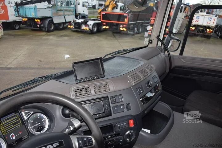 Camion-grue DAF CF 530