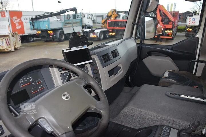 Suitcase Volvo FE 250