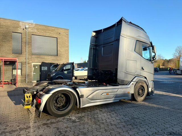 Standard SZM DAF XG+ 530 FT Top Ausstattung Schubboden Hydraulik