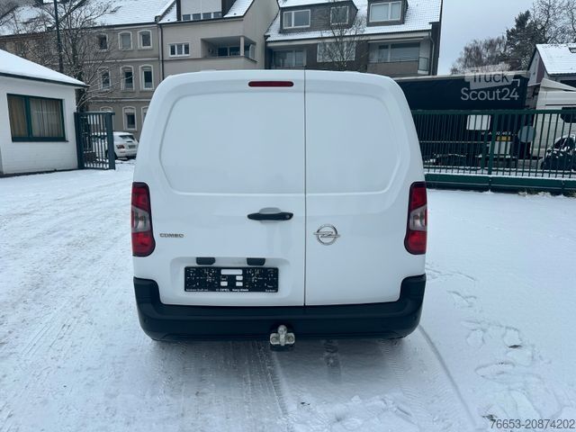Kastenwagen OPEL Combo Cargo 75kw * Klimaut. * Navi * PDC