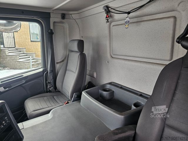 Camión plataforma con toldo SCANIA P280 Cp 16 Euro 6