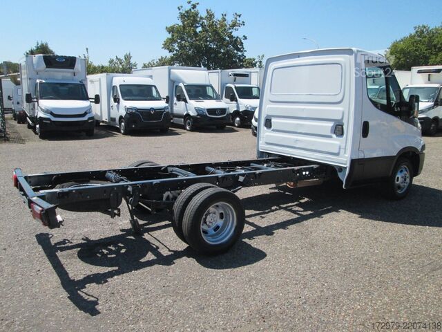 Transporter Fahrgestell IVECO 35 C13*Fahrgestell*
