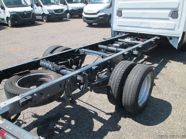 Transporter Fahrgestell IVECO 35 C13*Fahrgestell*