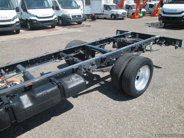 Transporter Fahrgestell IVECO 35 C13*Fahrgestell*