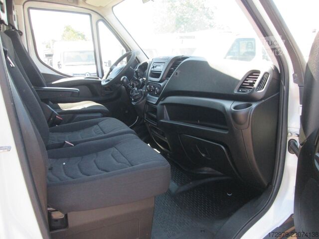 Transporter Fahrgestell IVECO 35 C13*Fahrgestell*