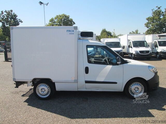 Jääkaappikorinen pakettiauto FIAT Doblo 1.3*Carrier-Tiefkühler*Euro 5*ATP-04-2028*