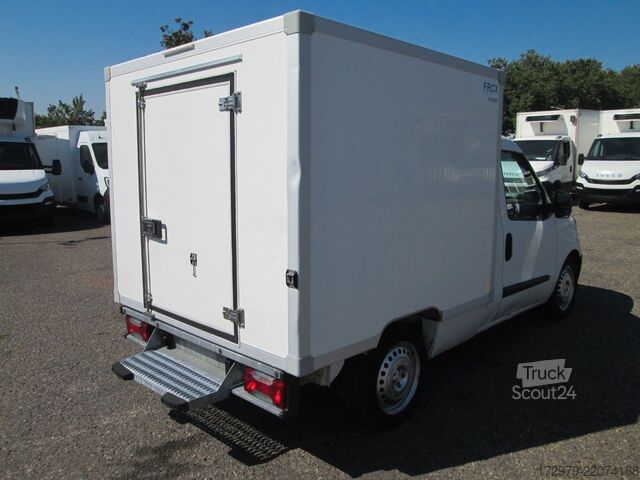 Jääkaappikorinen pakettiauto FIAT Doblo 1.3*Carrier-Tiefkühler*Euro 5*ATP-04-2028*