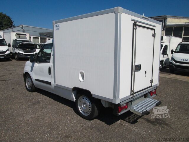 Jääkaappikorinen pakettiauto FIAT Doblo 1.3*Carrier-Tiefkühler*Euro 5*ATP-04-2028*