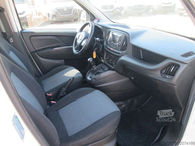 Jääkaappikorinen pakettiauto FIAT Doblo 1.3*Carrier-Tiefkühler*Euro 5*ATP-04-2028*