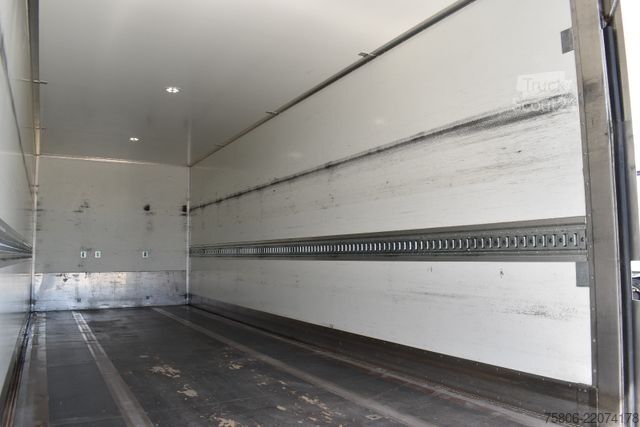 Camión caja MERCEDES-BENZ Atego 1230 L 4x2 E6 Koffer LBW